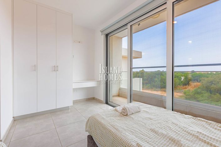Image No.34-2 Bed Townhouse for sale