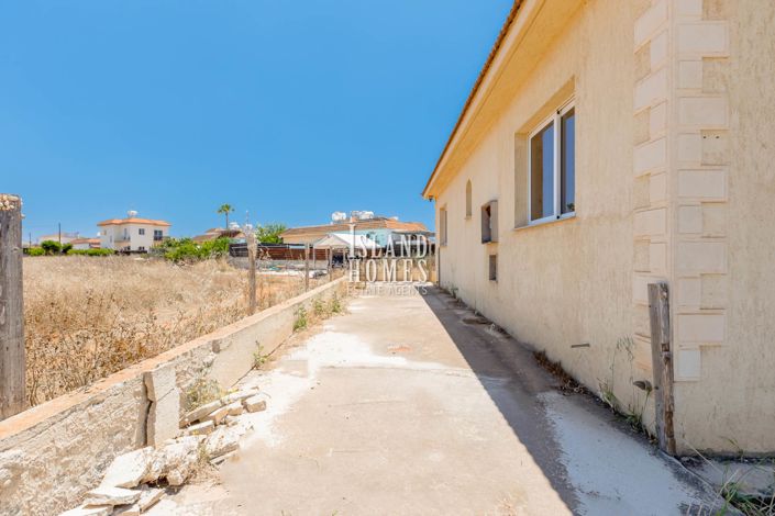 Image No.22-3 Bed Bungalow for sale