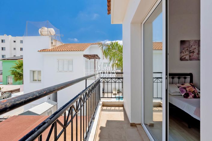 Image No.27-3 Bed Villa for sale