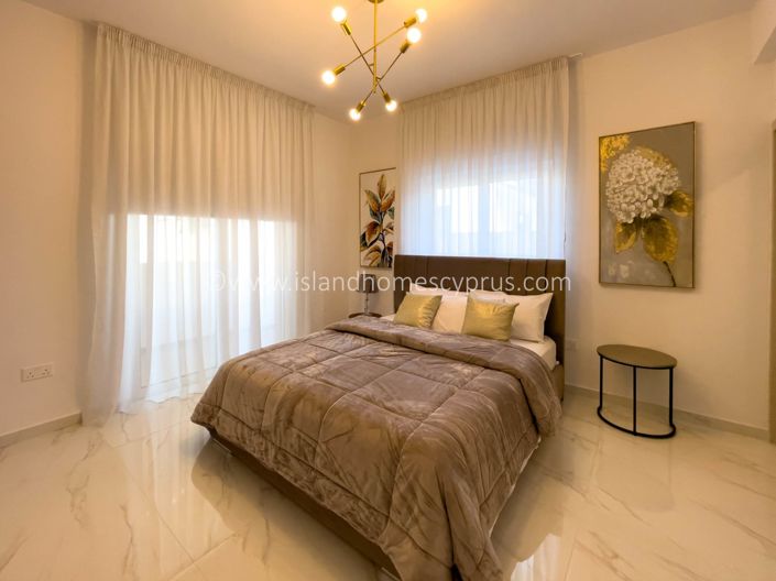 Image No.11-3 Bed Apartment for sale