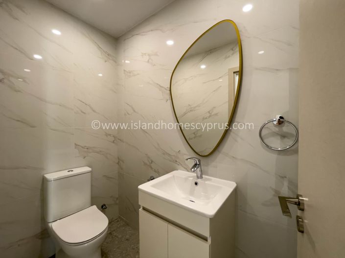 Image No.14-3 Bed Apartment for sale