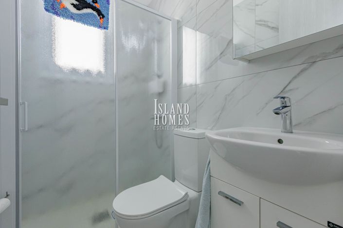 Image No.24-3 Bed Villa for sale