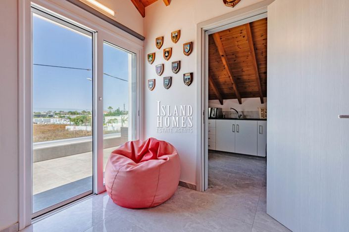 Image No.32-3 Bed Villa for sale