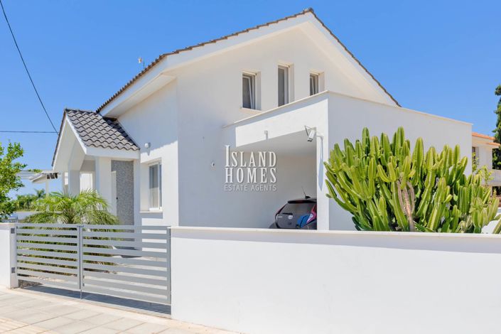 Image No.8-3 Bed Villa for sale