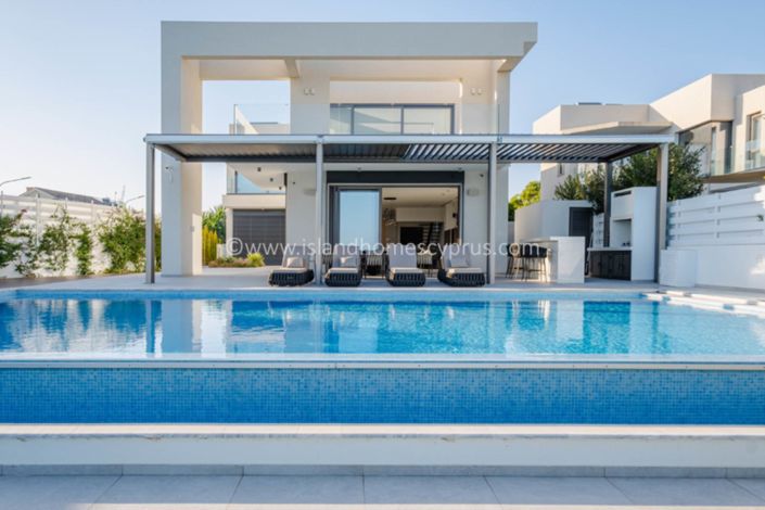 Image No.12-4 Bed Villa / Detached for sale
