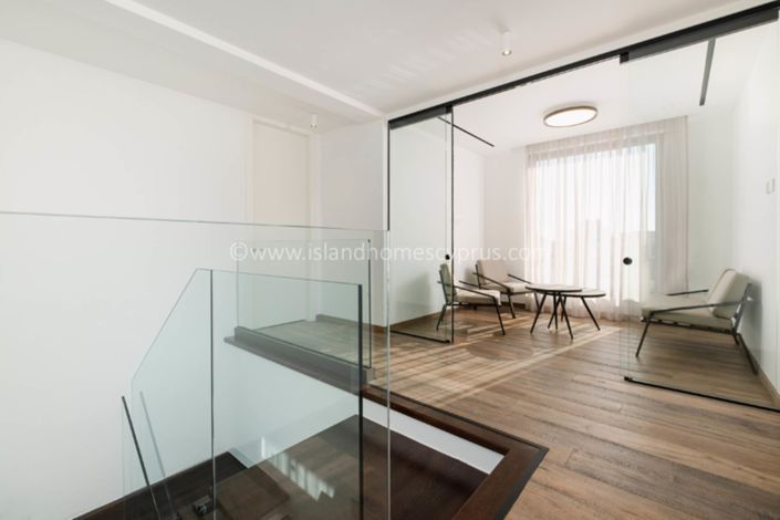 Image No.27-4 Bed Villa / Detached for sale