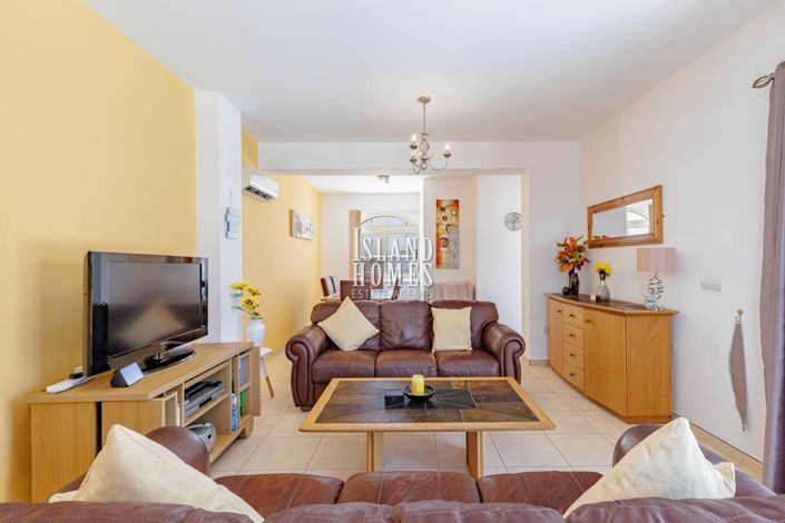 Image No.12-3 Bed Villa / Detached for sale