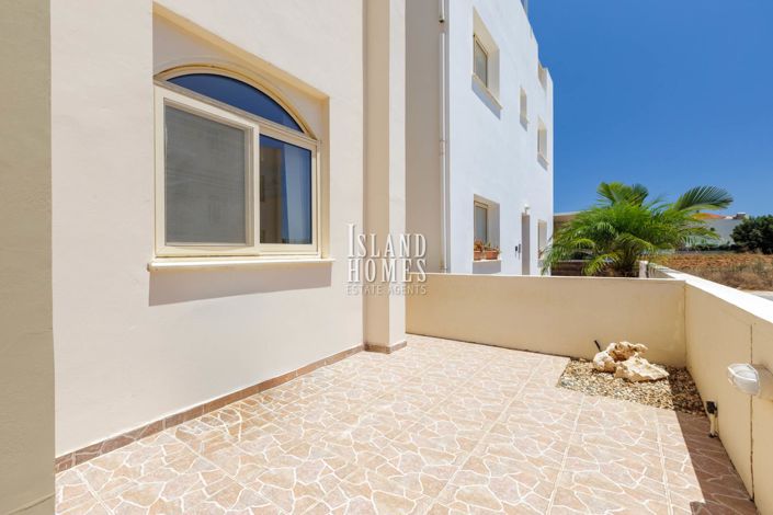 Image No.39-3 Bed Villa / Detached for sale