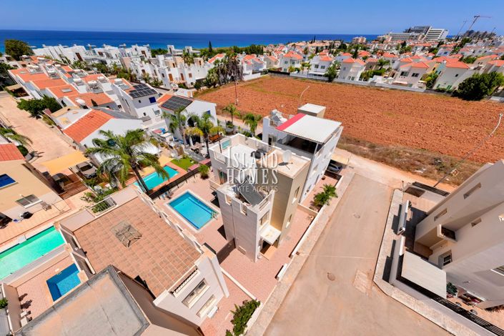 Image No.7-3 Bed Villa / Detached for sale