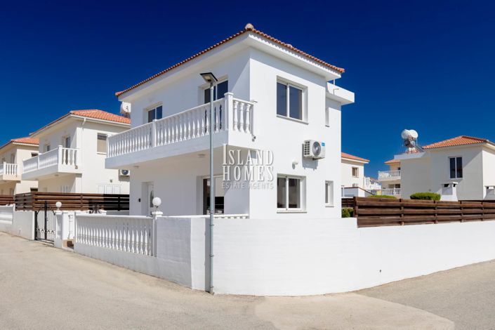 Image No.30-2 Bed Villa / Detached for sale