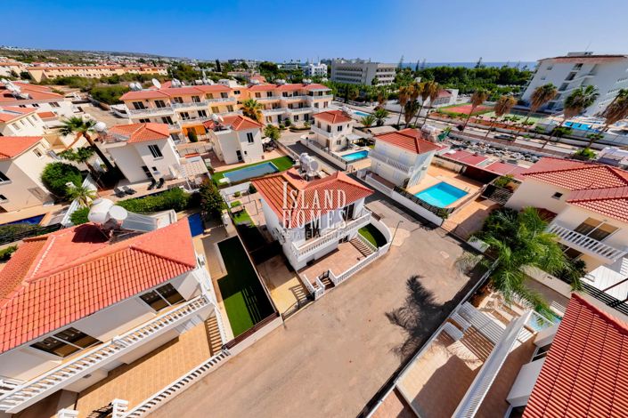 Image No.34-2 Bed Villa / Detached for sale
