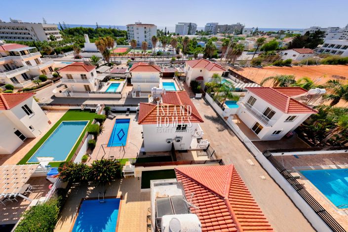 Image No.7-2 Bed Villa / Detached for sale