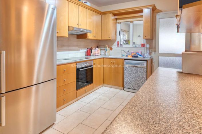 Image No.3-3 Bed Townhouse for sale