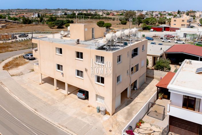 Image No.23-2 Bed Apartment for sale