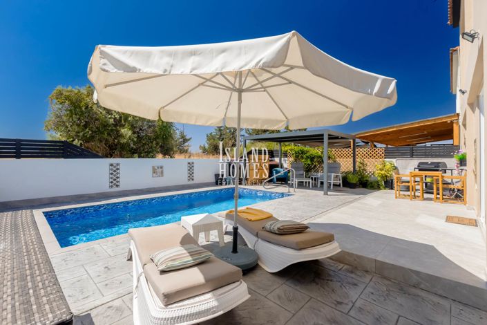 Image No.11-3 Bed Villa for sale