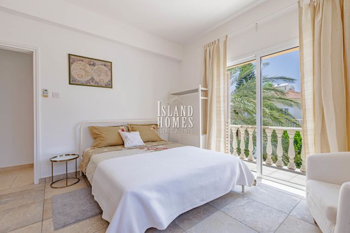 Image No.18-3 Bed Villa for sale