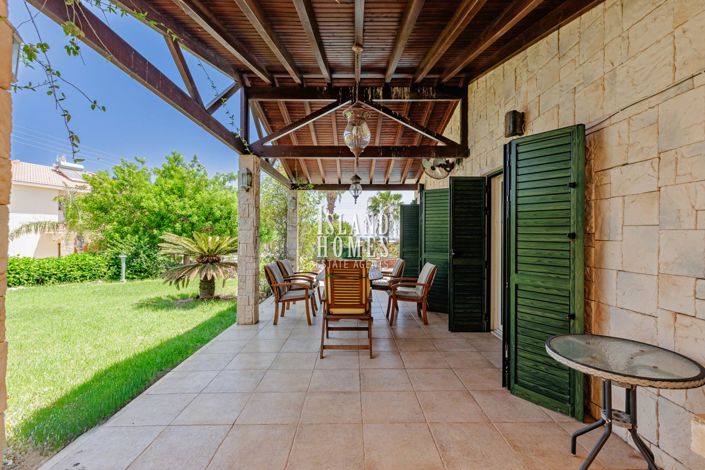 Image No.17-5 Bed Villa / Detached for sale