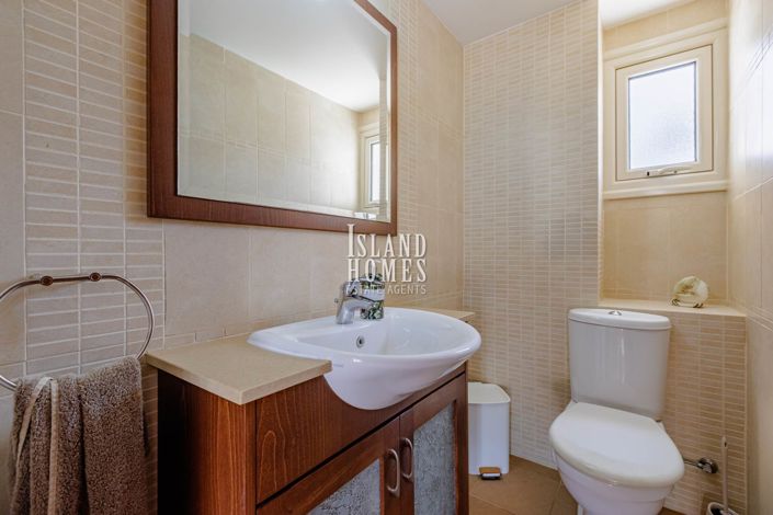 Image No.18-5 Bed Villa / Detached for sale