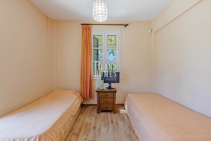 Image No.20-5 Bed Villa / Detached for sale