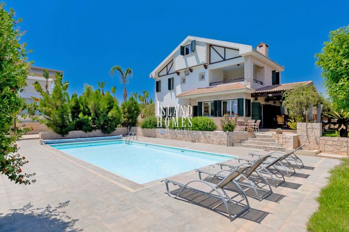 Image No.3-5 Bed Villa / Detached for sale