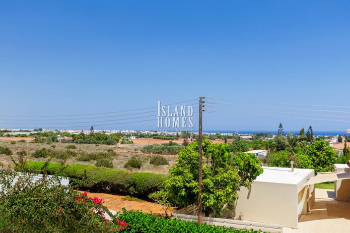 Image No.32-5 Bed Villa / Detached for sale