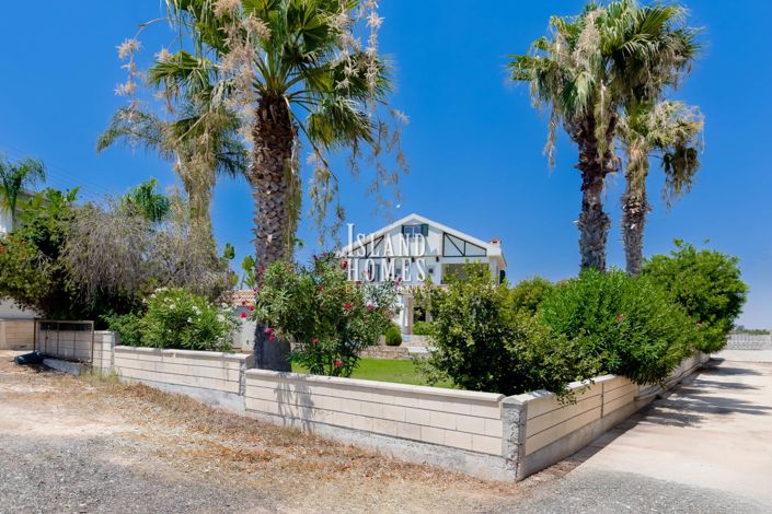 Image No.37-5 Bed Villa / Detached for sale