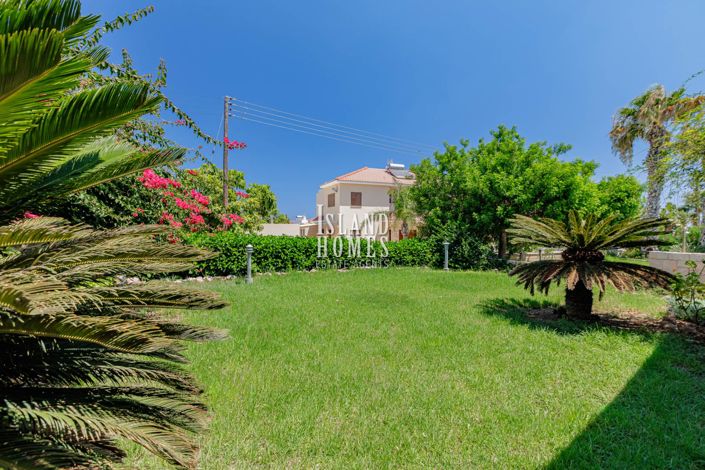 Image No.8-5 Bed Villa / Detached for sale