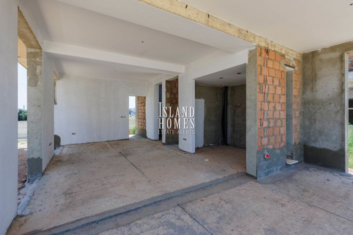 Image No.3-3 Bed Villa for sale