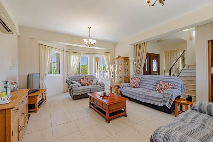 Image No.11-3 Bed Villa / Detached for sale