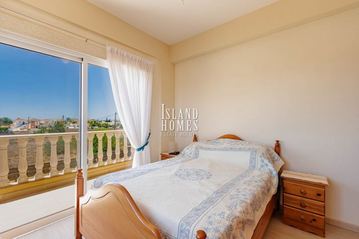 Image No.17-3 Bed Villa / Detached for sale