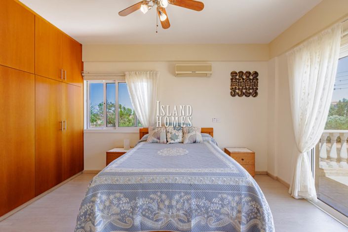 Image No.24-3 Bed Villa / Detached for sale