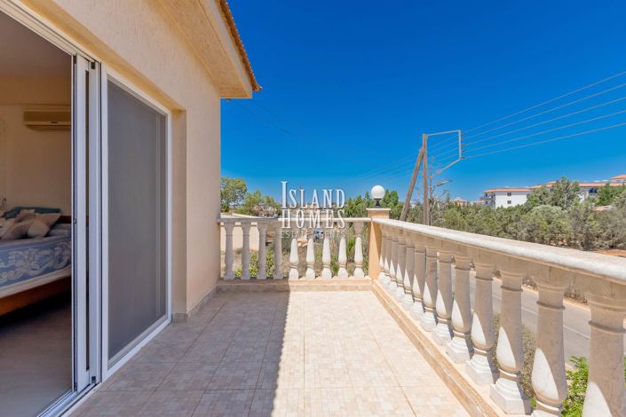 Image No.26-3 Bed Villa / Detached for sale