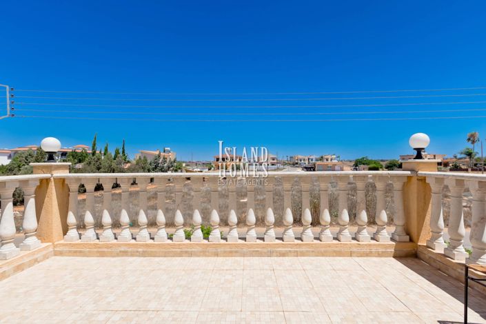 Image No.27-3 Bed Villa / Detached for sale