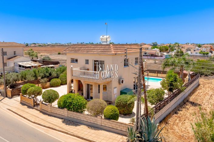 Image No.31-3 Bed Villa / Detached for sale