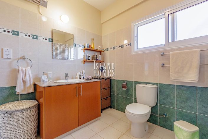 Image No.35-3 Bed Villa / Detached for sale