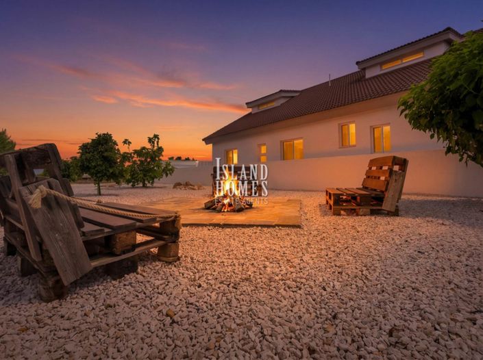 Image No.11-4 Bed Villa for sale