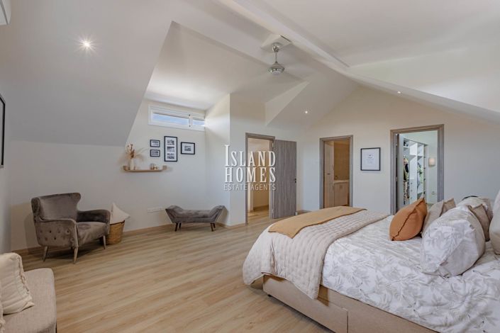 Image No.45-4 Bed Villa for sale