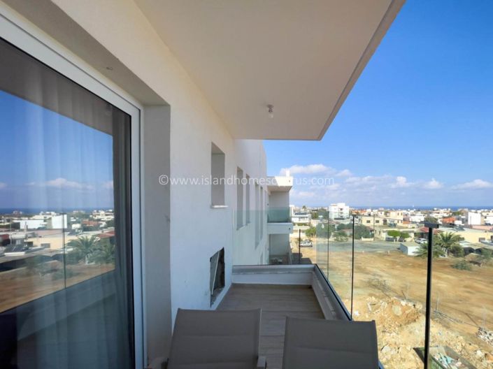 Image No.17-2 Bed Apartment for sale
