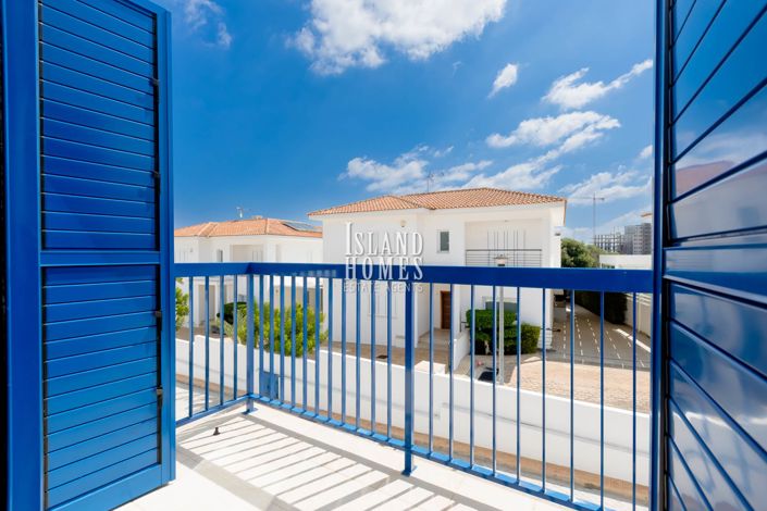 Image No.30-3 Bed Villa for sale