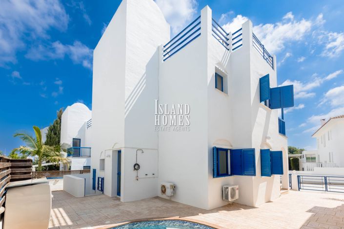 Image No.37-3 Bed Villa for sale