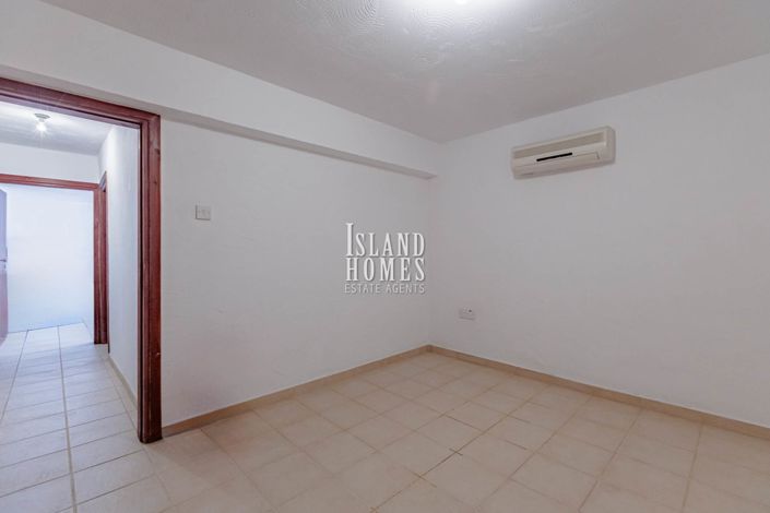 Image No.41-3 Bed Villa for sale