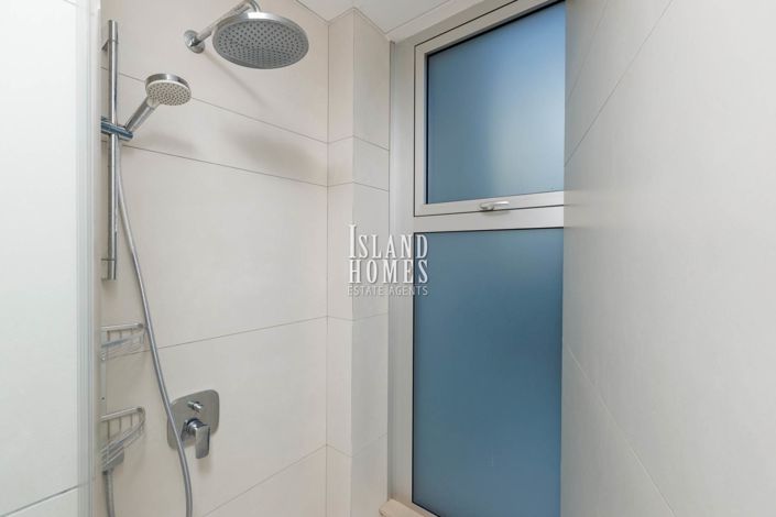 Image No.32-6 Bed Villa for sale