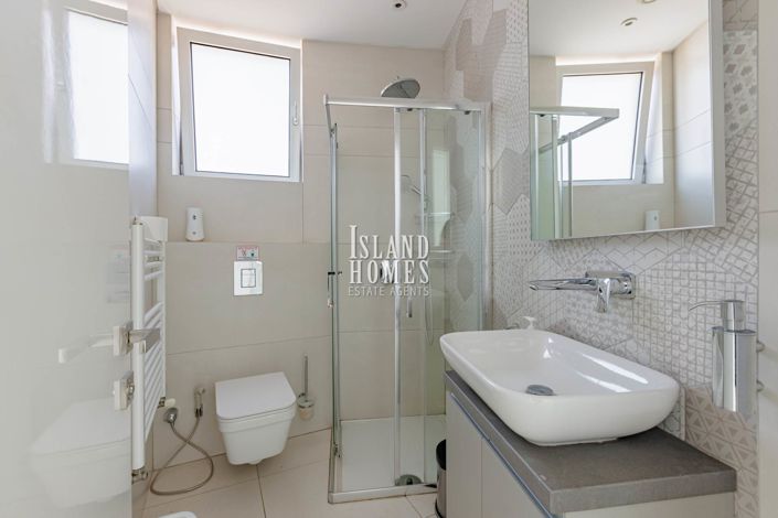 Image No.46-6 Bed Villa for sale