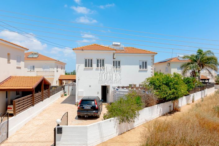 Image No.18-3 Bed Villa for sale