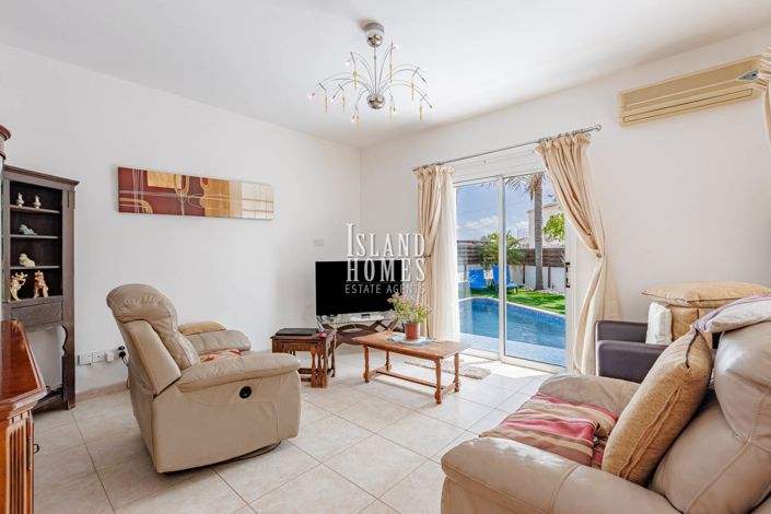 Image No.3-3 Bed Villa for sale