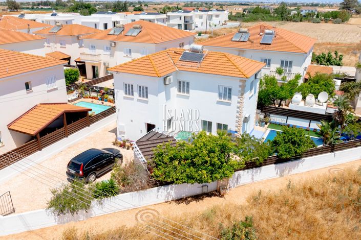 Image No.27-3 Bed Villa for sale