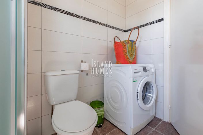 Image No.20-2 Bed Apartment for sale