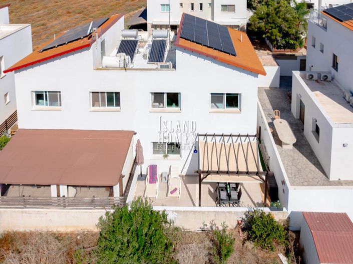 Image No.34-2 Bed Semi-Detached for sale
