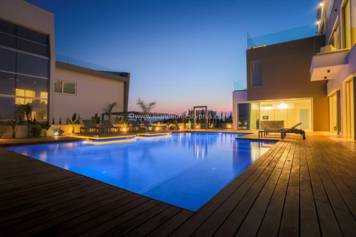 Image No.14-4 Bed Villa for sale