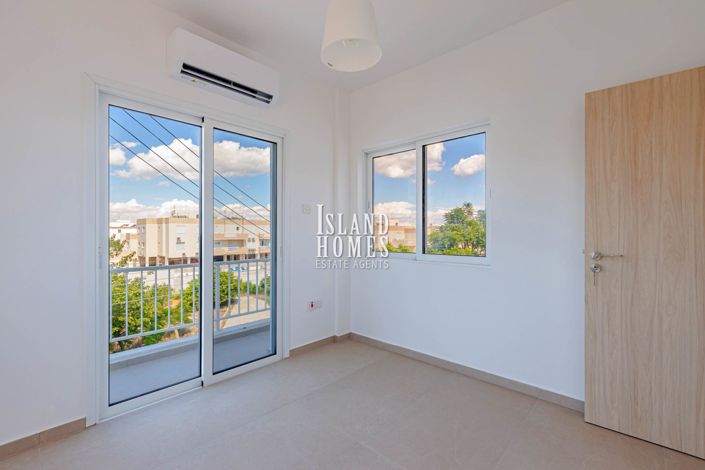 Image No.17-2 Bed Apartment for sale